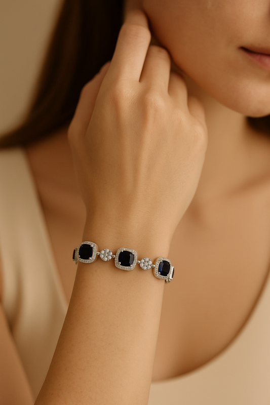 Amira Elegance Bracelet