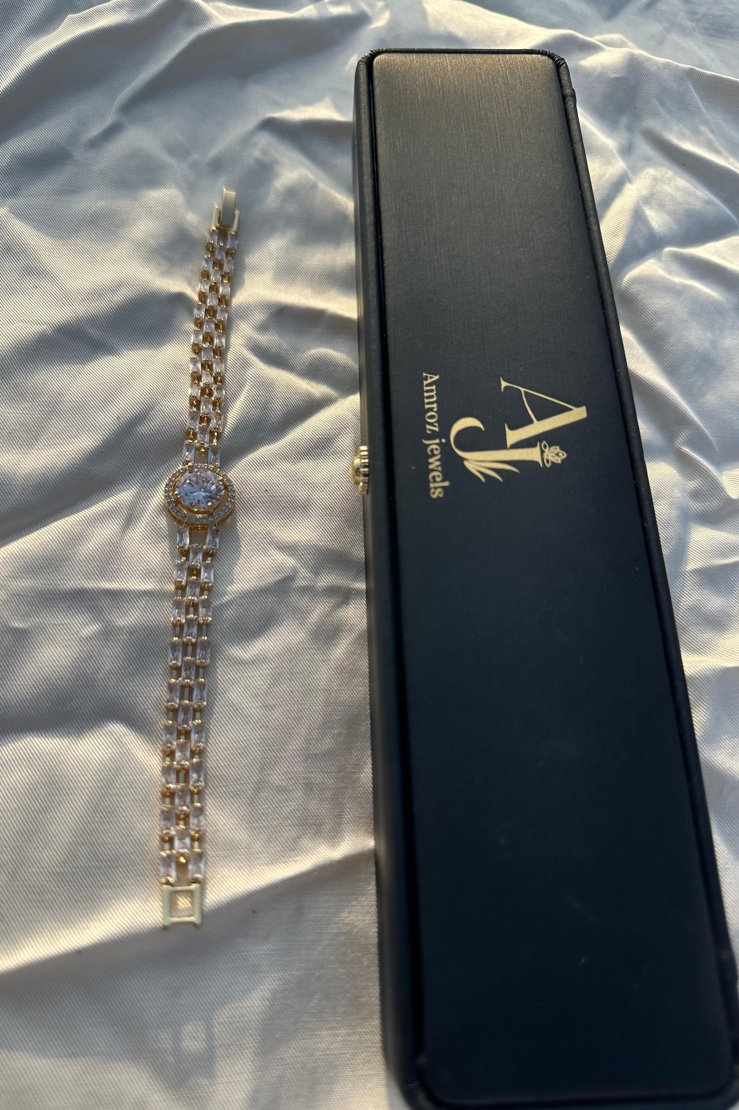 Royal Halo Solitaire Bracelet - 24K Gold Series