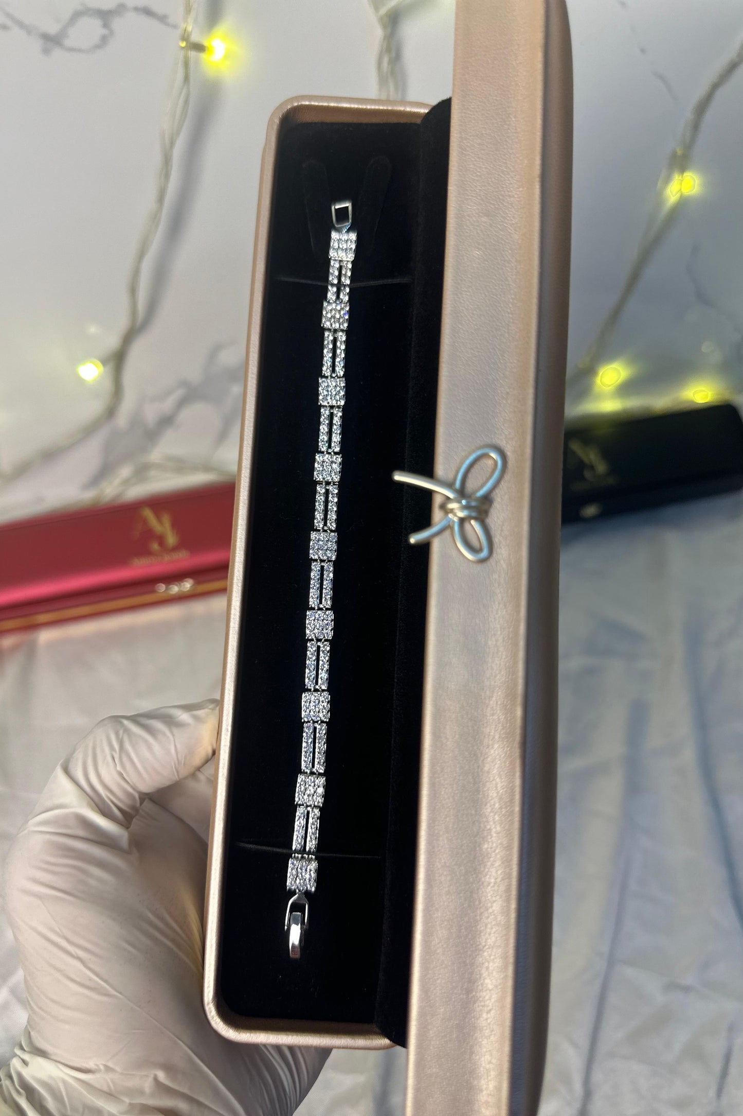 Diamond-Cut Square Link Bracelet - Silver Edition