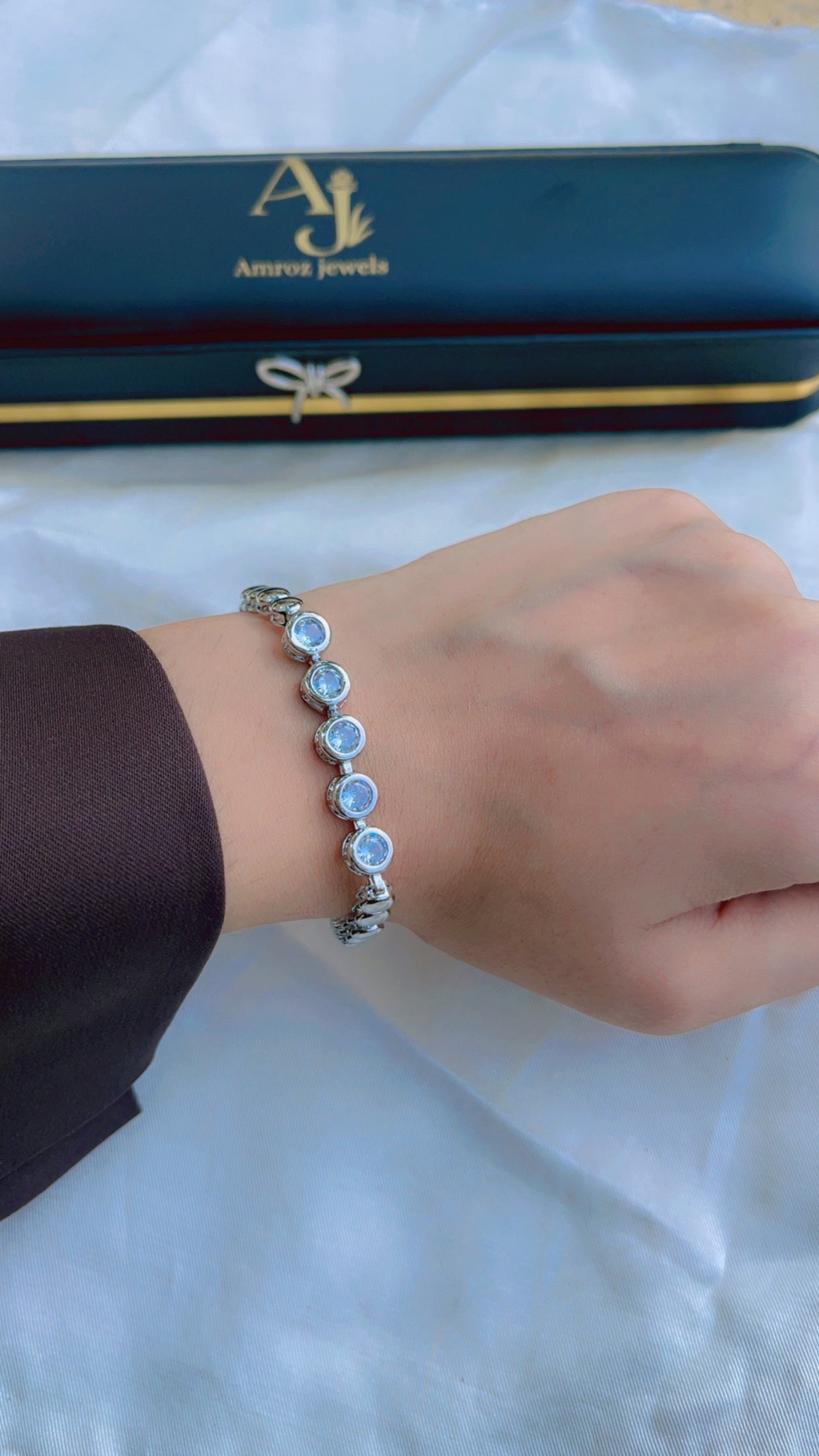 Lune Bazel Spark Bracelet