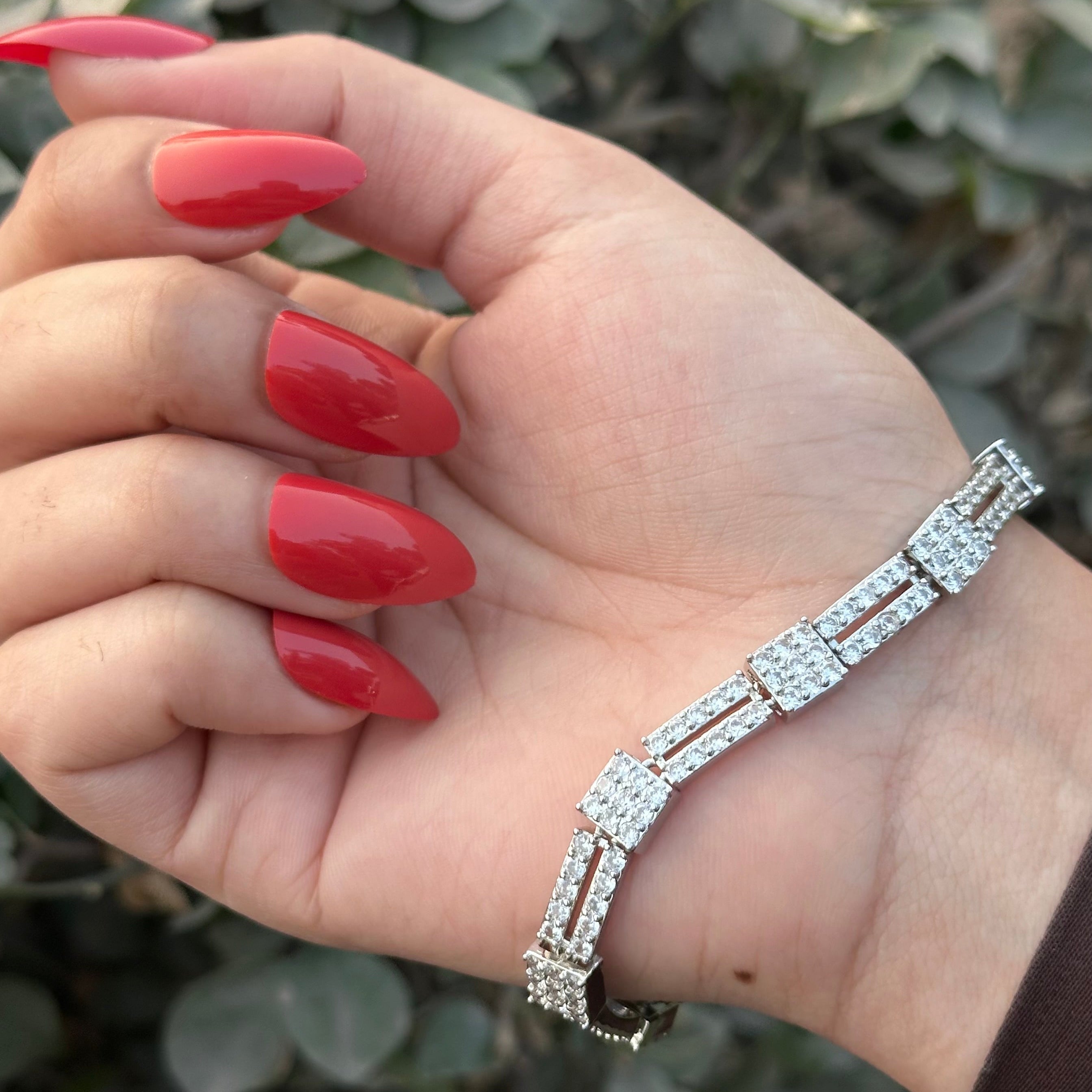 Diamond-Cut Square Link Bracelet - Silver Edition