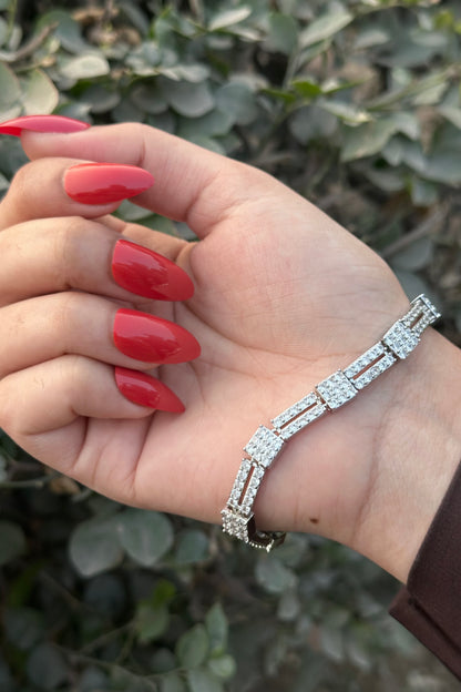 Diamond-Cut Square Link Bracelet - Silver Edition