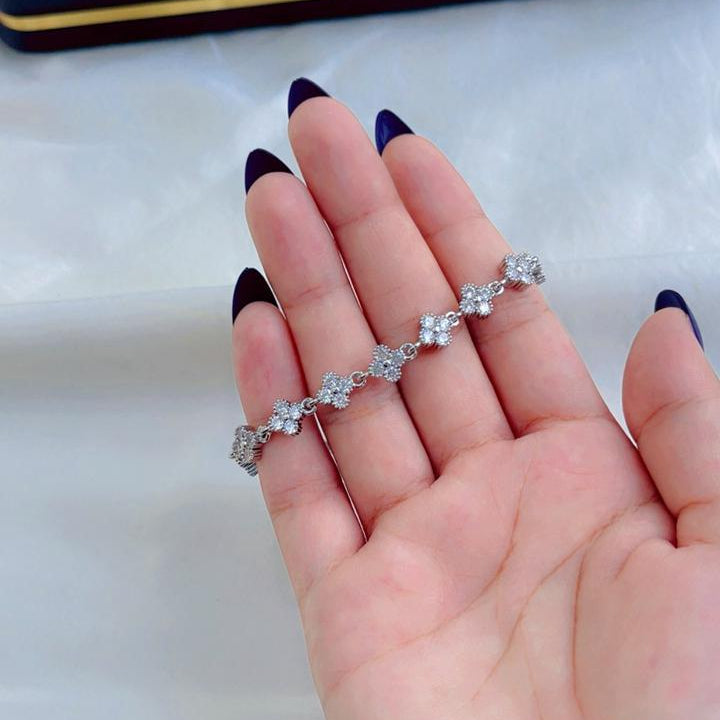 FourLeaf Elegance Bracelet