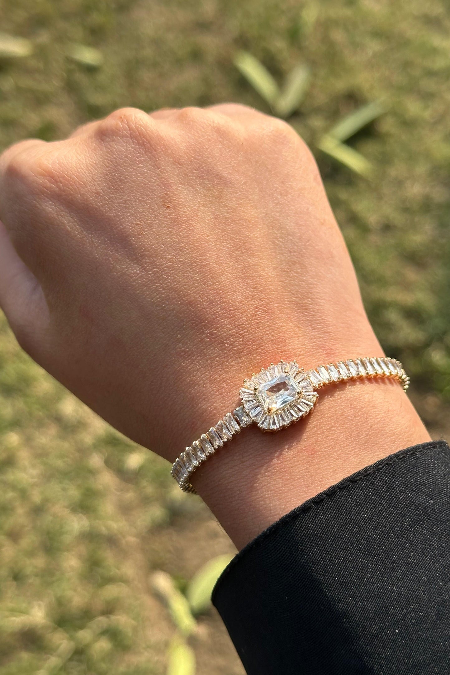 Gold Halo Radiant Bracelet - 1 Carat Look