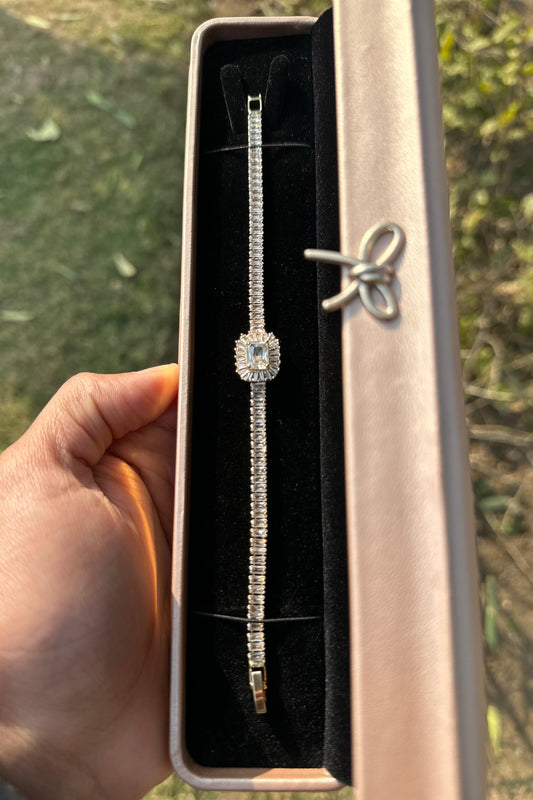 Gold Halo Radiant Bracelet - 1 Carat Look