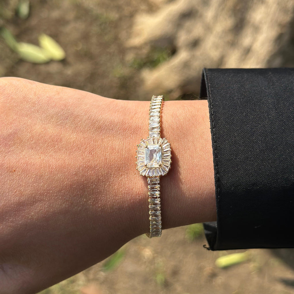 Gold Halo Radiant Bracelet - 1 Carat Look