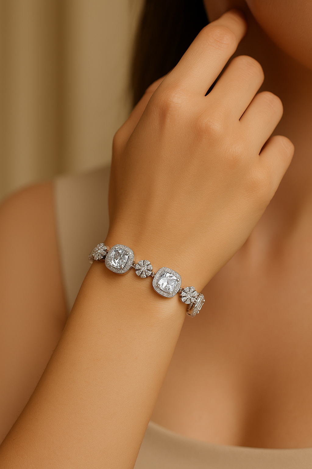 Amira Elegance Bracelet