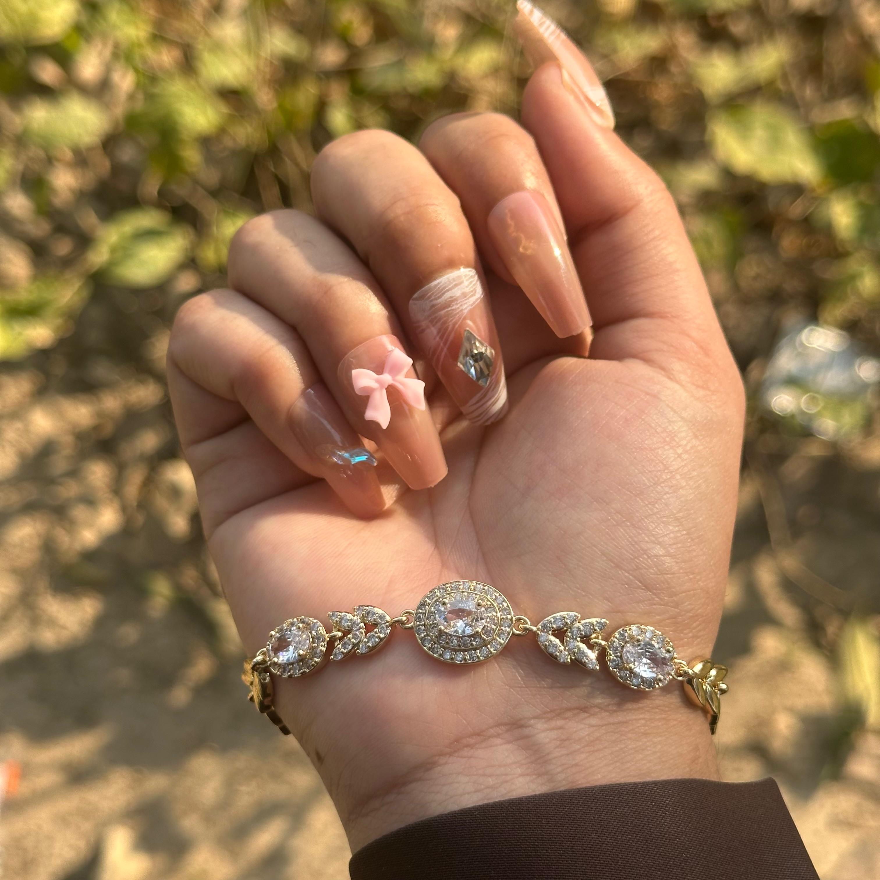 Royal Leaf Halo Bracelet