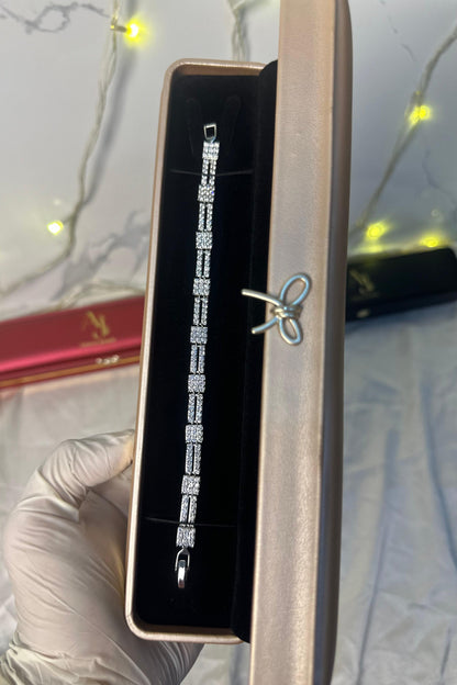 Diamond-Cut Square Link Bracelet - Silver Edition